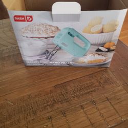 DASH HAND MIXER 