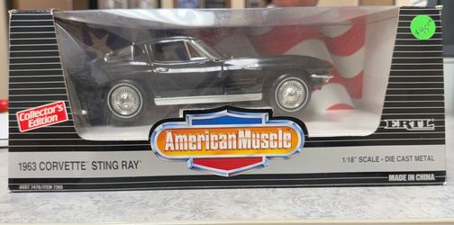 ERTL American Muscle 1963 Corvette Sting Ray 1/18 Die Cast – Sealed Box