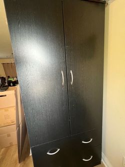 Wardrobe clothing storage cabinet