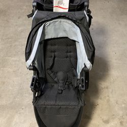 Britax B-FREE Stroller + 2 Car Seat Bases