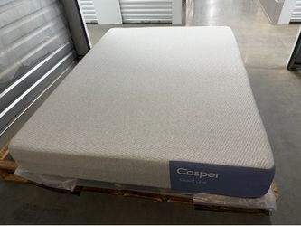 Like New Casper Cloud One Memory Foam Queen Mattress
