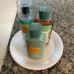 Chasing Fireflies Kit From Bath & Body Works 