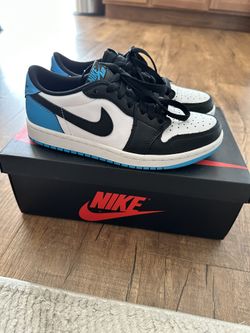 Air Jordan 1 Low OG “UNC” Size 5.5