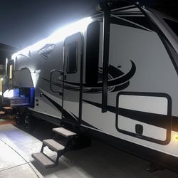 2019 White Hawk By Jayco Like New Camp Ready 