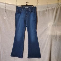 Levi's 