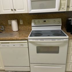 Kitchen Appliances - dishwasher, stove, oven, microwave, fridge
