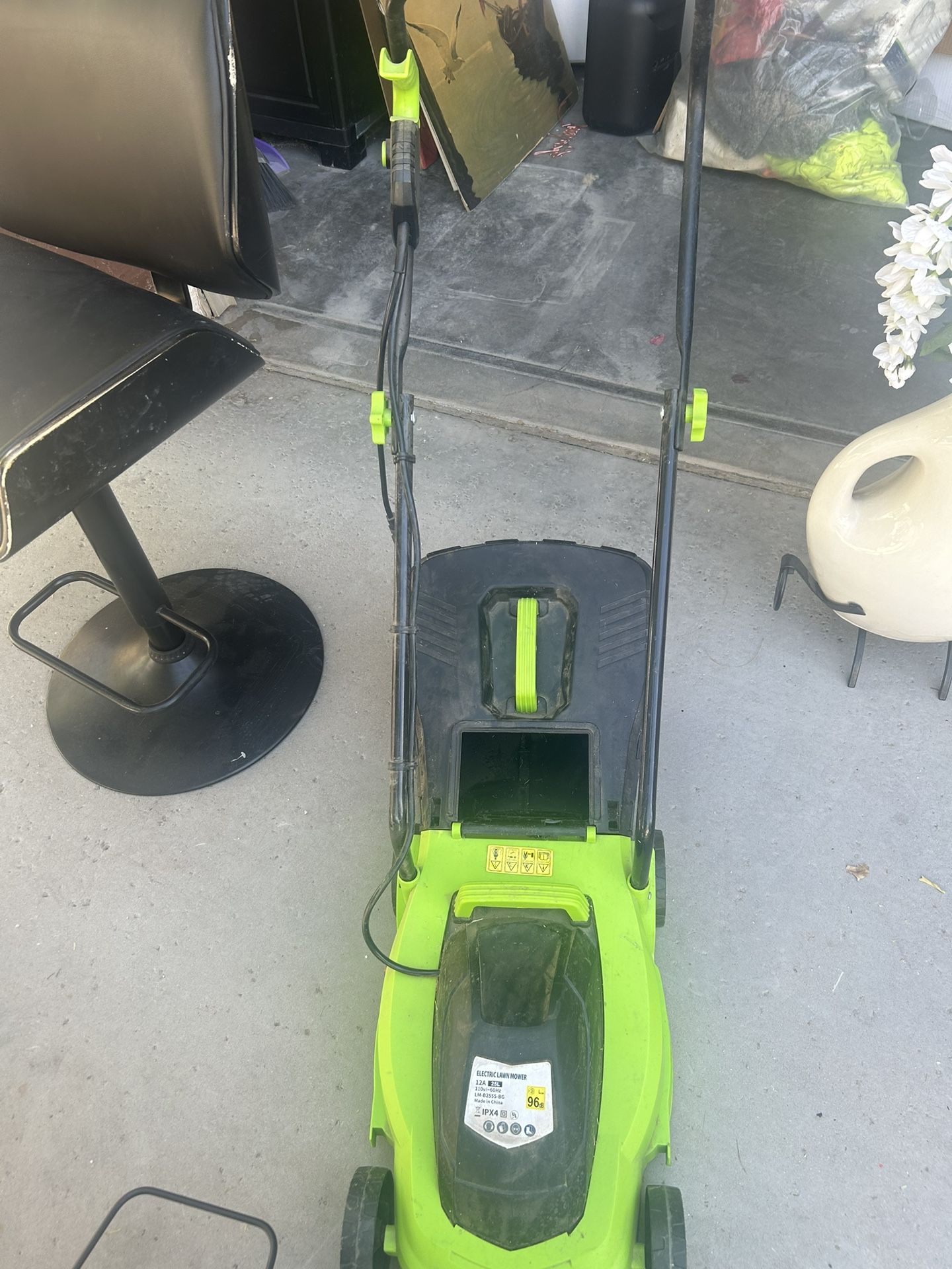 Electric Lawnmower