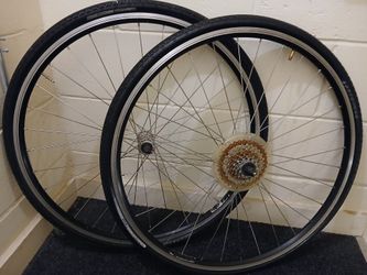 Matrix 550 Black Wheelset 700c Rim Brake and Bontranger 700x35c tires