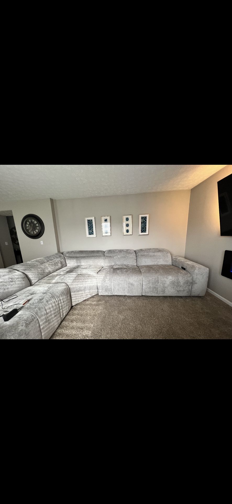 Caprice 5-Piece Dual-Power Sectional