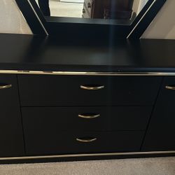 Dresser W/Mirror & 2 Night Stands