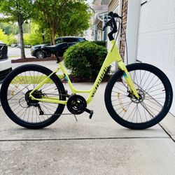 Specialized Roll Low Entry Bike +Pump - Excellent Condition 
