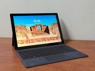 Microsoft Surface Pro 6 12.3" i7-8650U 16GB 512GB SSD Win 11 Pro + Keyboard