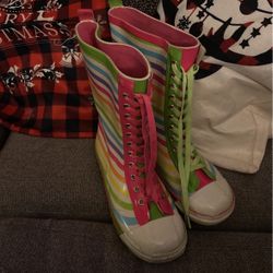Size 37 (6) Rubber Boots 