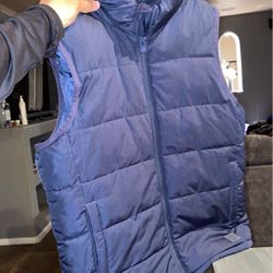 Gap Vest 10$