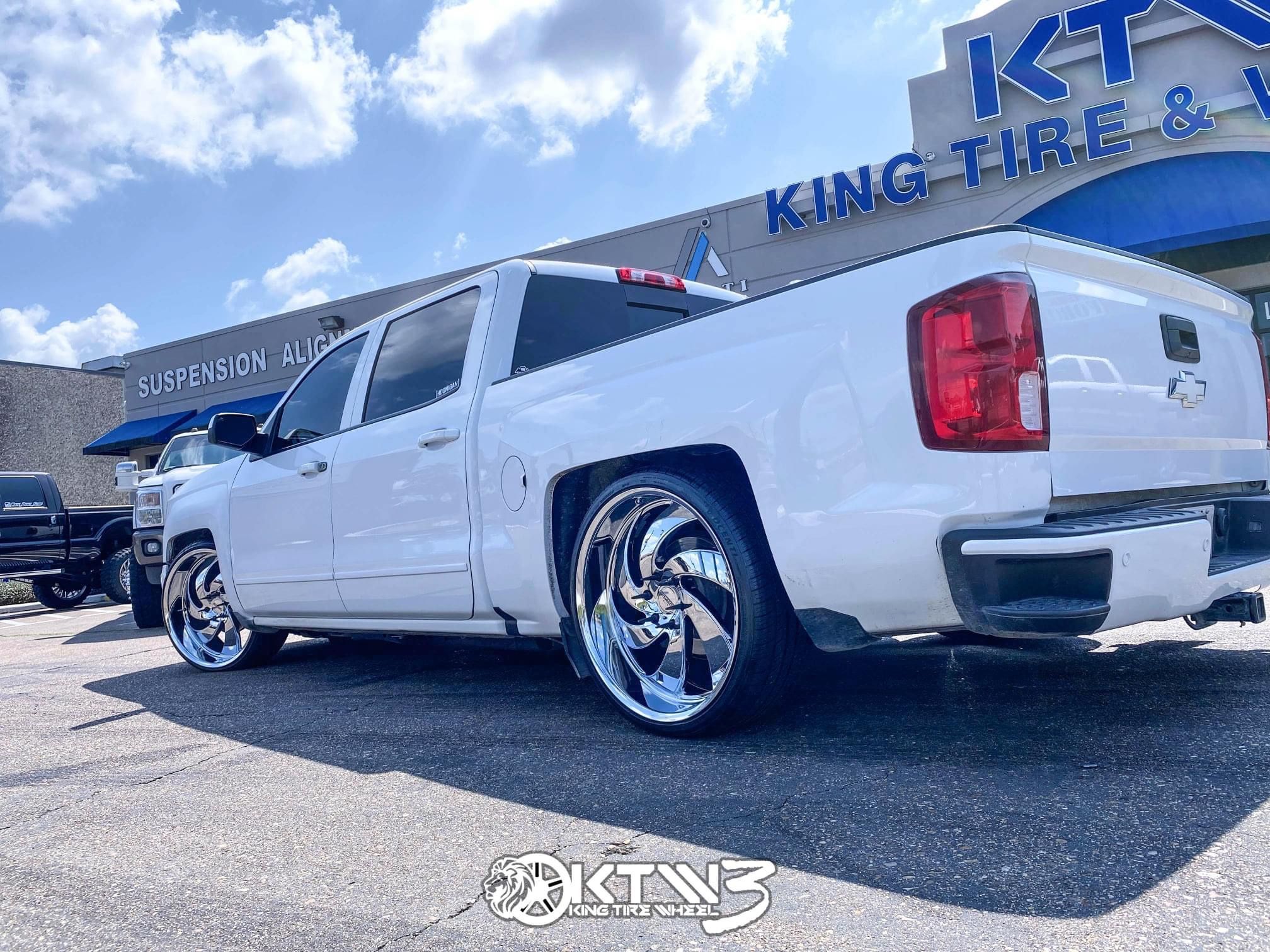 24’s Strada Retro 6 Silverado Sierra Tahoe Yukon