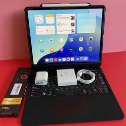 Apple IPad Pro 12.9” 5th Generation (M1 chip/ Face ID/2021) 128GB with pen, keyboard & Accessories