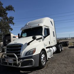 2019 Freightliner Cascadia 