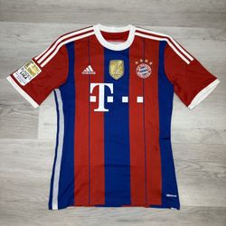 Bayern Munich 2014-15 Muller Home Kit Small