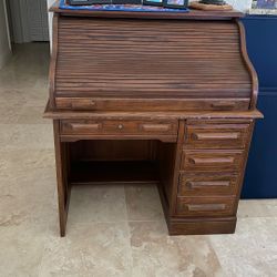 Desk With Roll Up Top