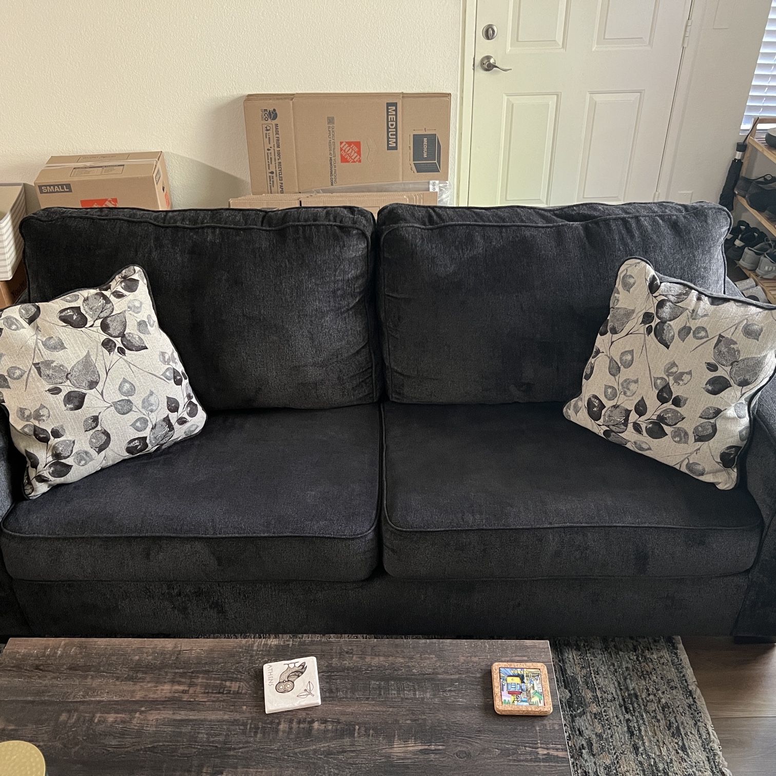 Sofa And Loveseat Like New Couches 