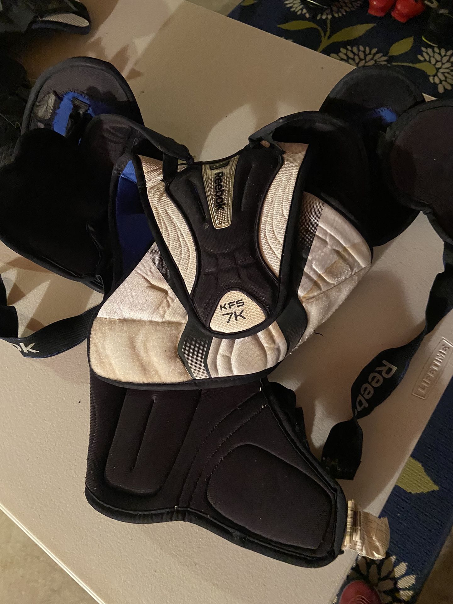 Junior Boys Hockey Shoulder Pads