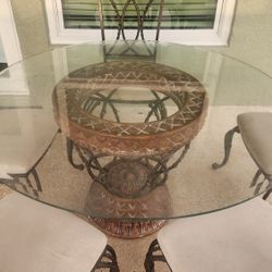 Table and chairs 