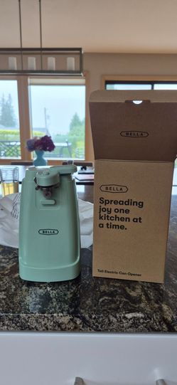 Electric can opener