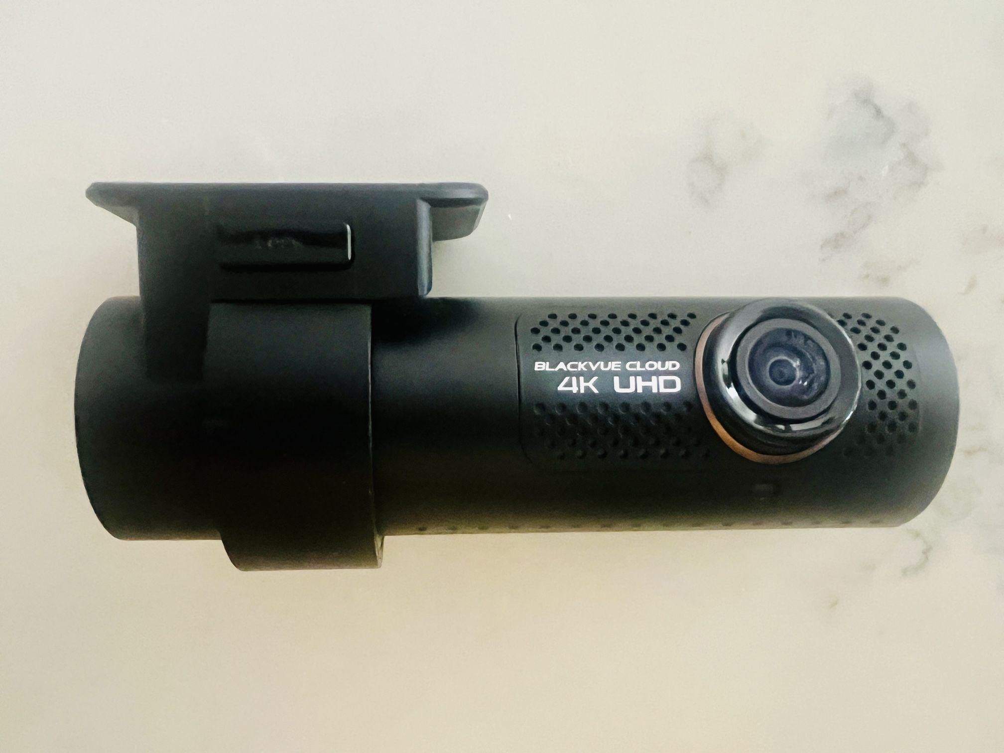 BlackVue Dash Cam and Rear.  —No Cable!