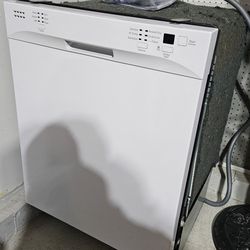 White Criterion Dishwasher- Like New