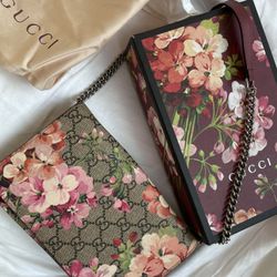 Gucci Chain Wallet Blooms Print GG Coated Canvas