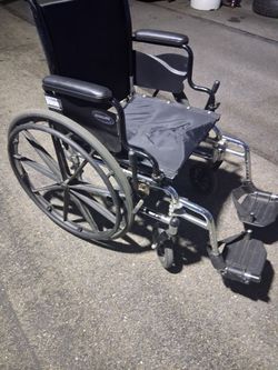 Silla de ruedas IVACARE $60 dolares