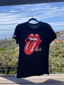 New!!!! Rolling Stones Women’s Concert Shirt