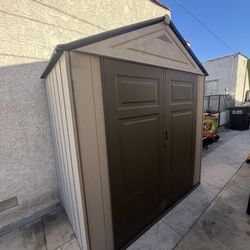 Rubbermaid Big Maximum Junior, 3 ft. 5 in. x 7 ft. W x 8 ft. D Plastic Storage Shed, 147 sq. ft