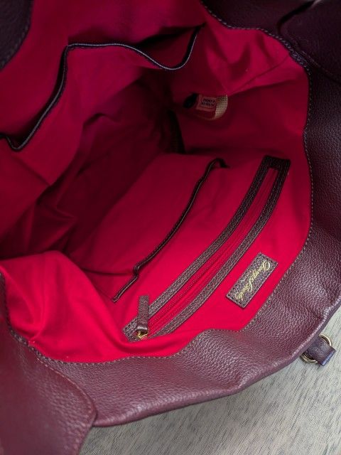 Dooney & Bourke Belvedere Logo Lock