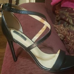 Women Black heels 8.5