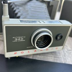 Vintage Polaroid 340 Land Camera