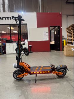 Dual-motor high-speed electric scooter