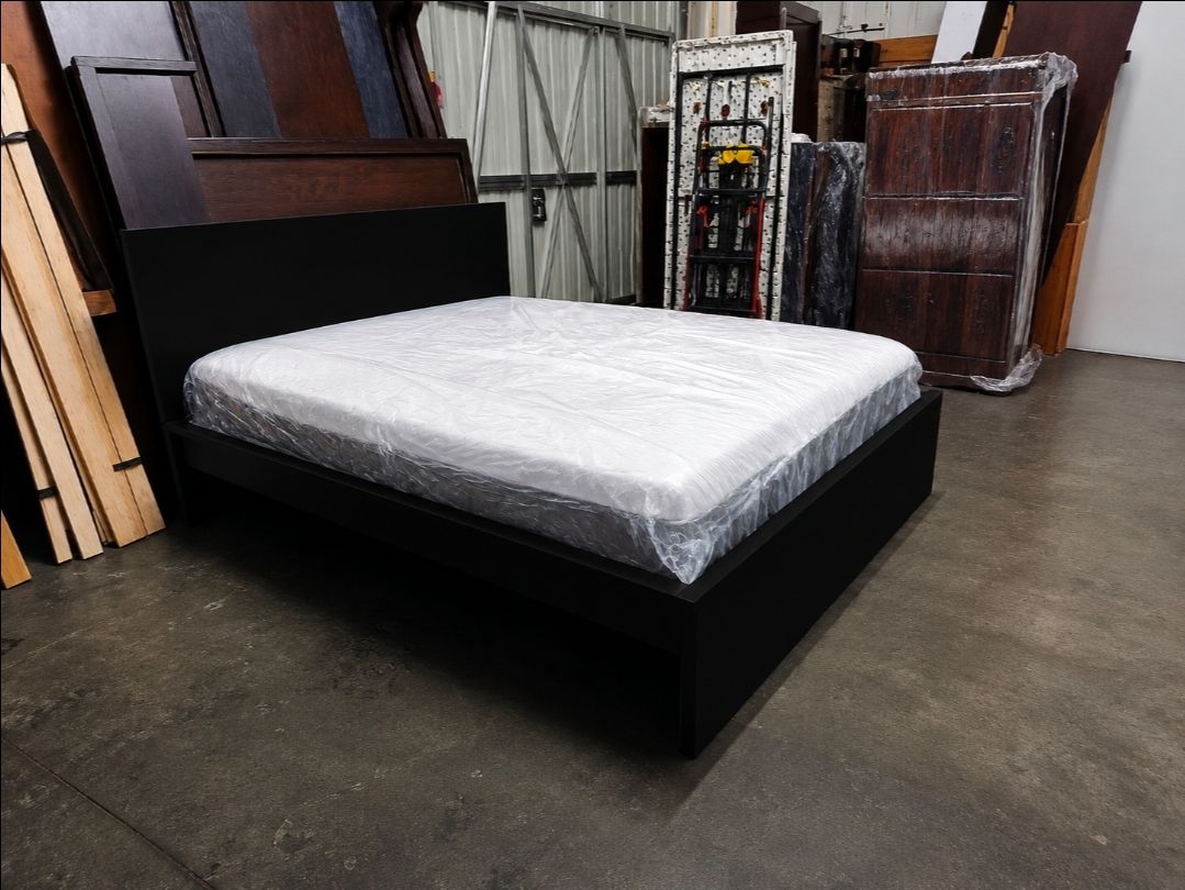 Queen bed and mattress
