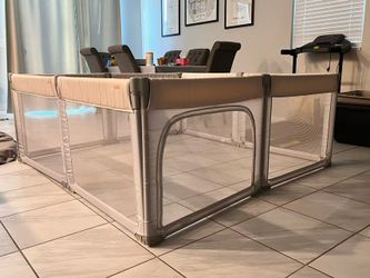 Baby playpen
