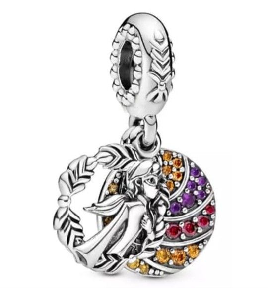 NEW Anna Dangle Charm. From a clean and smoke-free household. Bundle to save on shipping costs! Shipping or Pick up Only at 23rd Street in Watervli