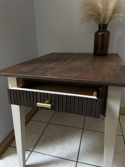 SLATTED SIDE TABLE