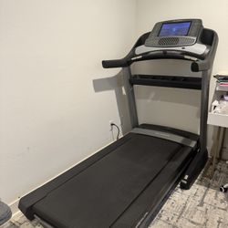Commercial Treadmill 