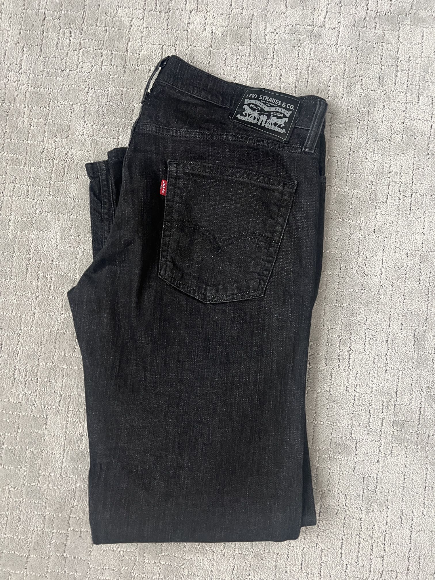 Black Levi’s 36x32