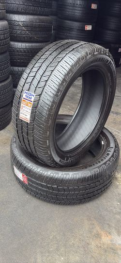275/50/22 MICHELIN DEFENDER LTX (2 TIRES ONLY USED)