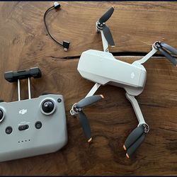 DJI Mini 2 SE Fly More Ultra Light Camera Drone 