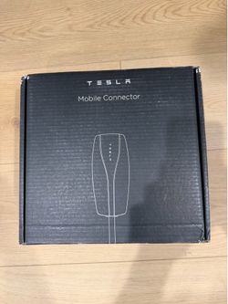 Tesla Mobile Charger