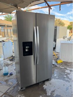 WHIRLPOOL REFRIGERATOR