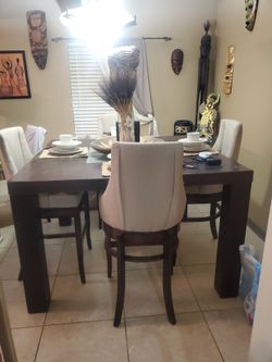 High Top Dining Table & Bar top/High top Chairs