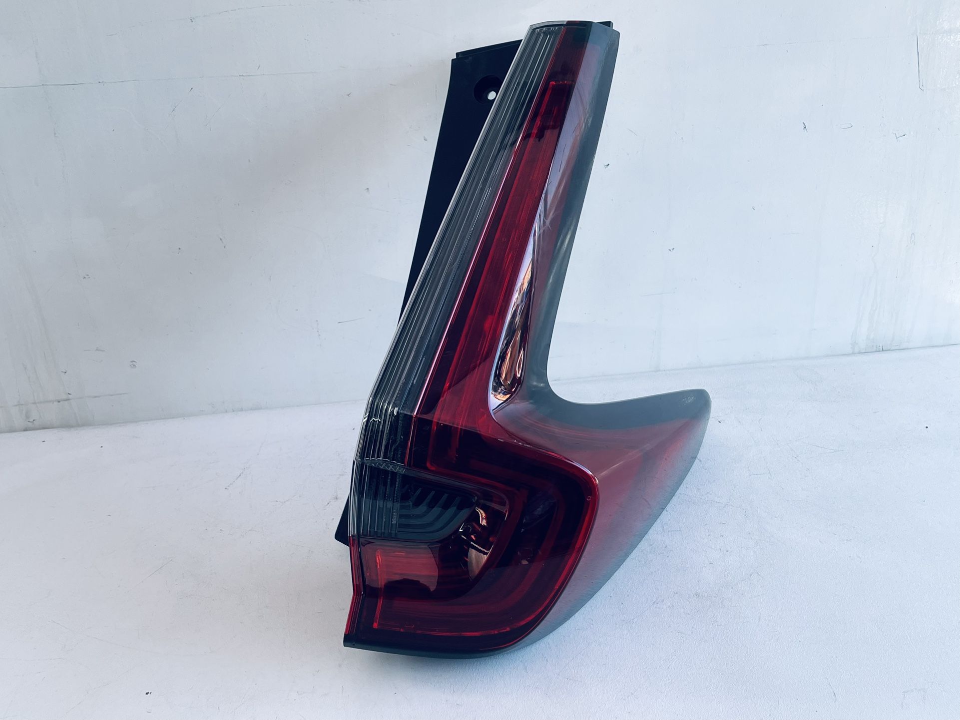 2020-2022 HONDA CRV RIGHT PASSENGER SIDE TAIL LIGHT LED OEM