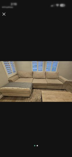 Sectional Couch With Chaise